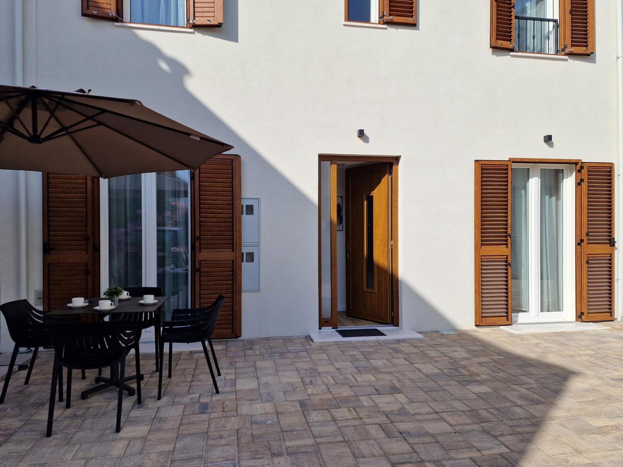 Apartments Miamare Primošten Exterior foto